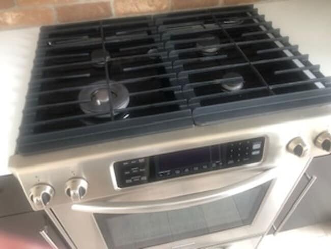 Building Photo - East Village 13th floor condo with panoramic views