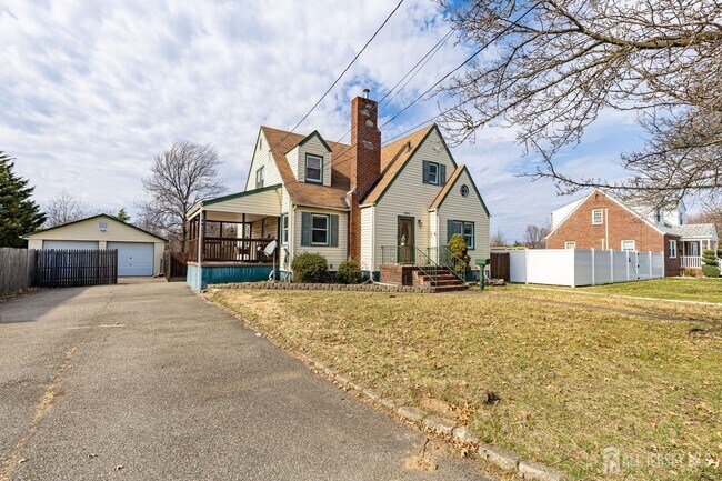 Building Photo - 165 MacArthur Ave