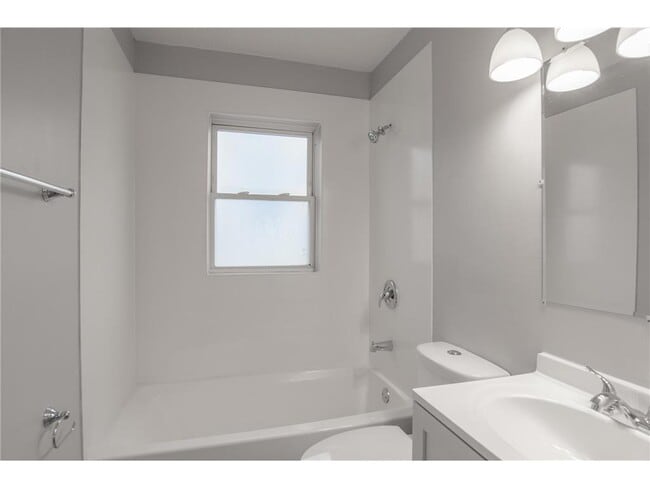 Building Photo - 1183 Edgerton St