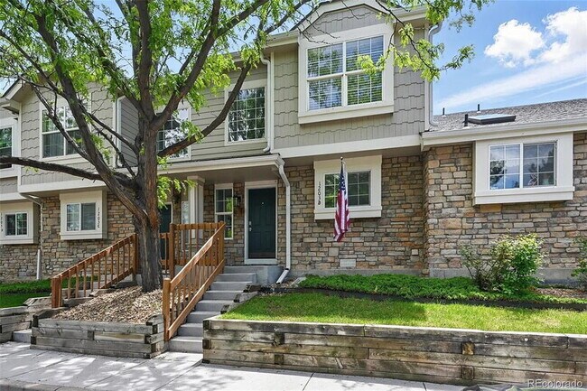 Primary Photo - 1203 S Zeno Way