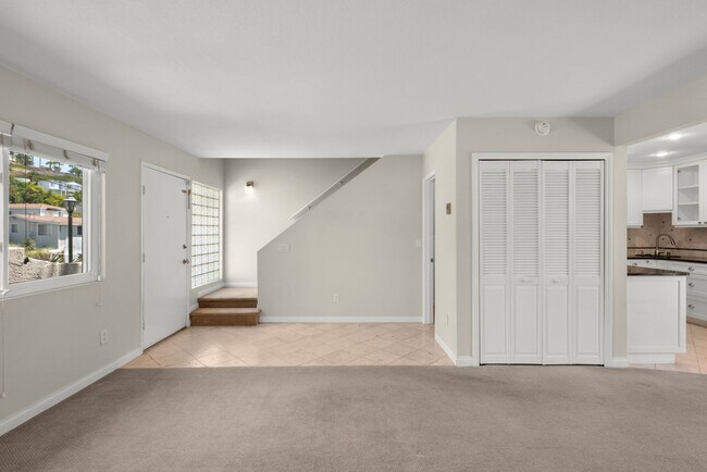 Building Photo - 843 Valley Ave