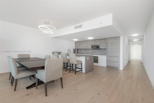 Building Photo - 400 Sunny Isles Blvd