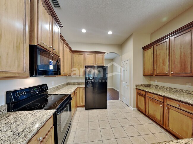 Building Photo - 700 Porto Cristo Ave