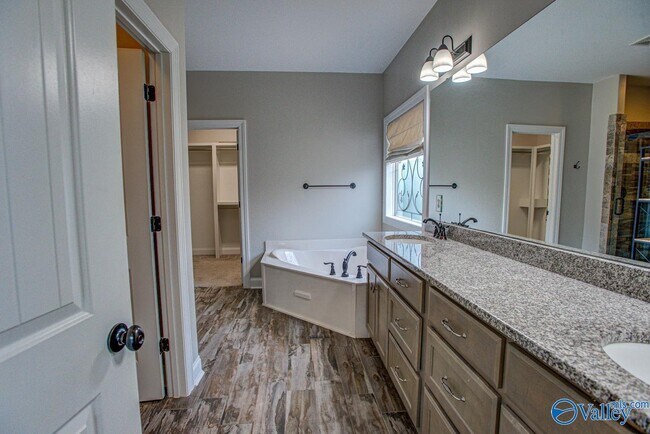 Building Photo - 115 Aedre Wy