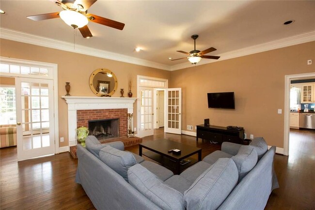 Building Photo - 2531 Old Salem Cir SE