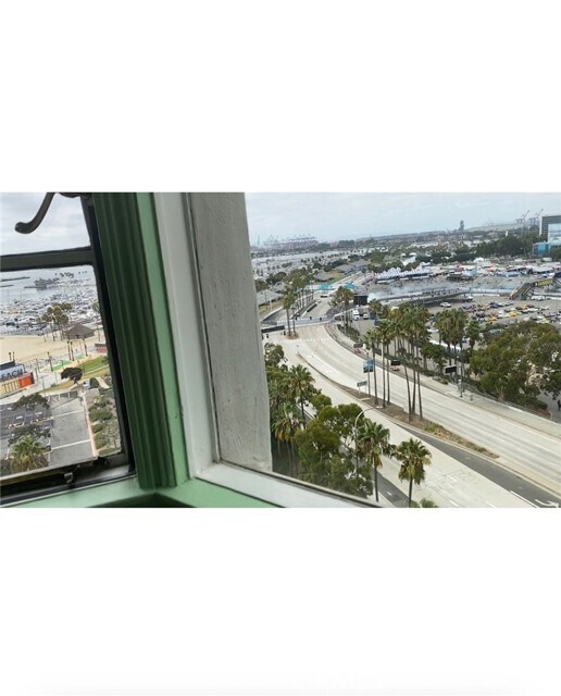 Building Photo - 800 E Ocean Blvd