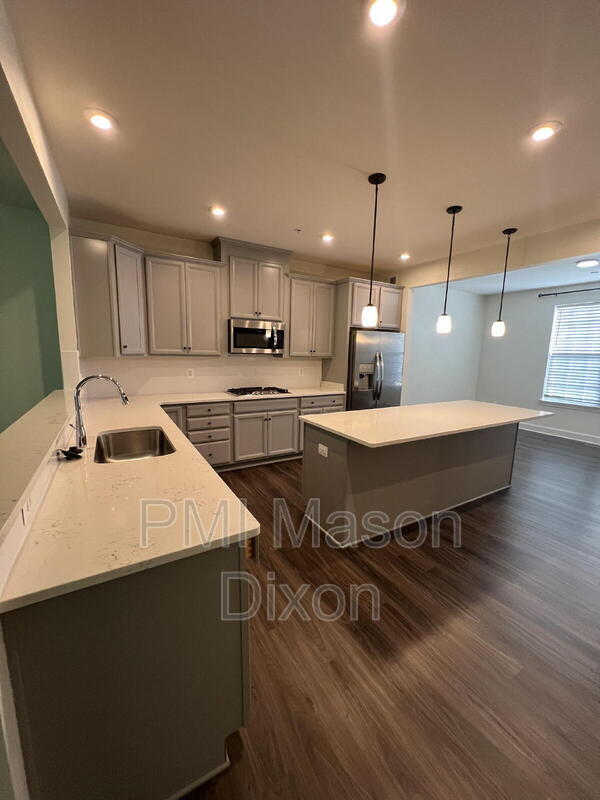 Building Photo - 9105 Fox Stream Way