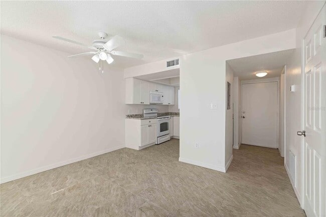 Building Photo - 3569 Bee Ridge Rd