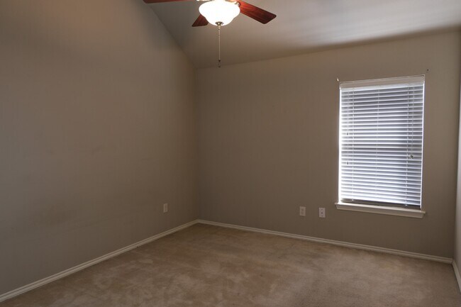 Building Photo - 2107 Sherbrook Park Ln