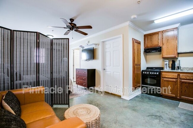 Building Photo - 350 W Ave L