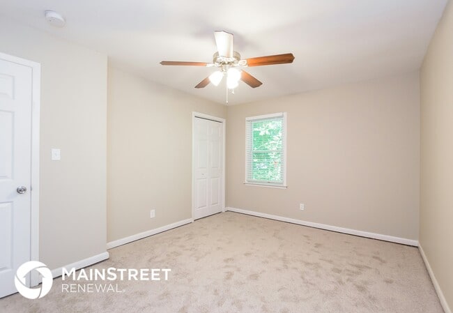 Building Photo - 418 Smyrna Powder Springs Rd SW