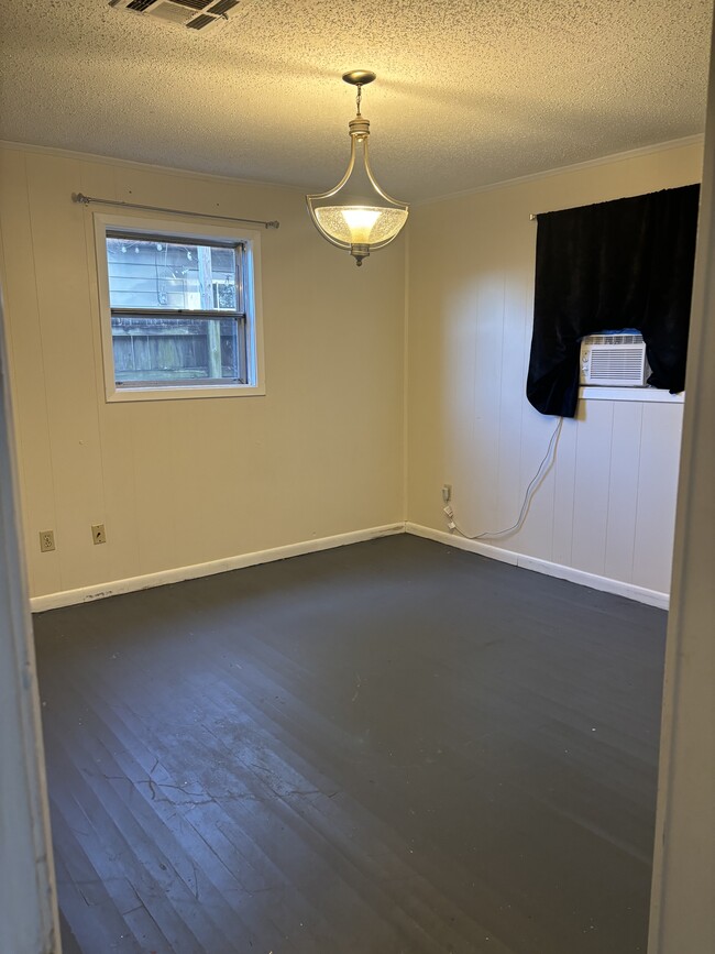 Building Photo - 3503 W Congress St