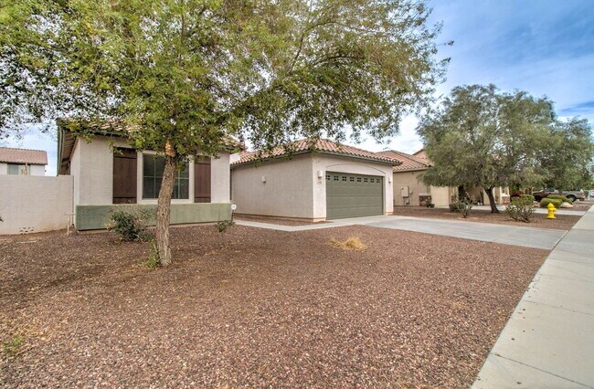 Building Photo - 1106 E Regent Dr