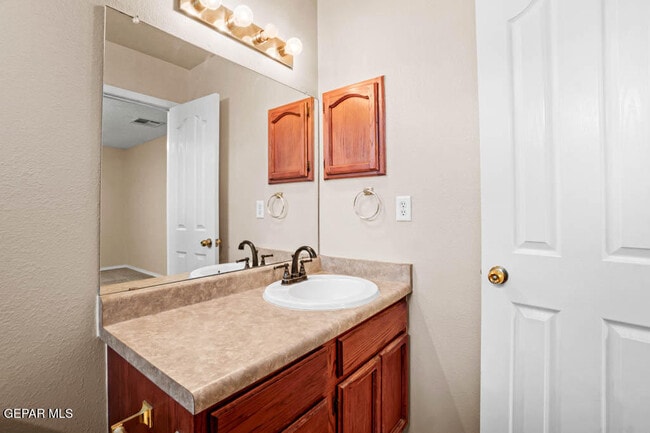 Building Photo - 14041 Sandy Rock Dr