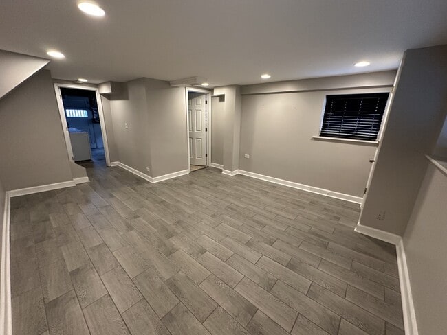 Building Photo - 4544 Franklin Ave