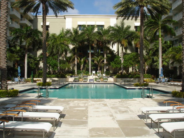 Building Photo - 625 Casa Loma Blvd