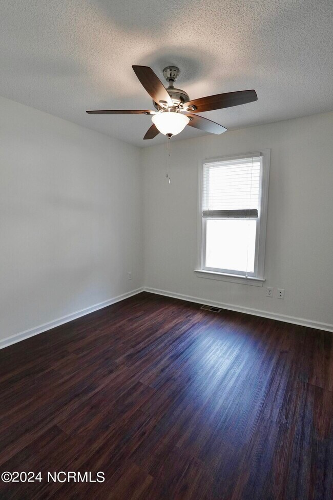 Building Photo - 800 Pittsboro St