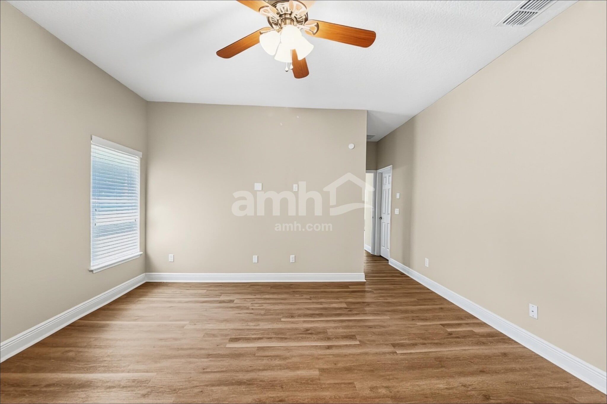 Building Photo - 30113 Saddlebred Ln