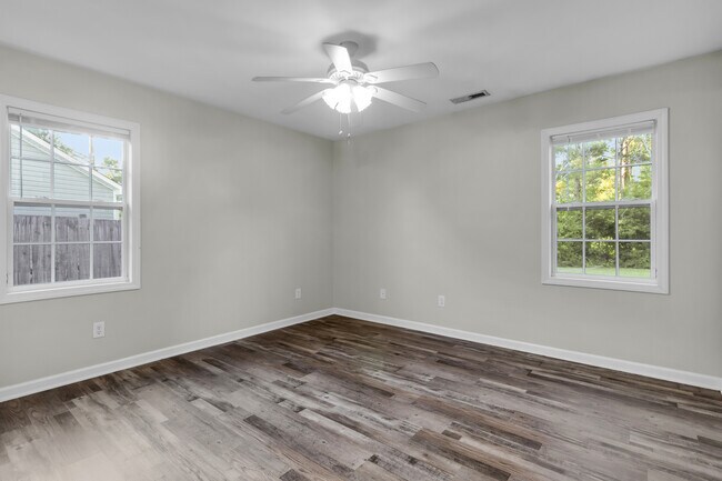Building Photo - 152 Crooked Run Dr