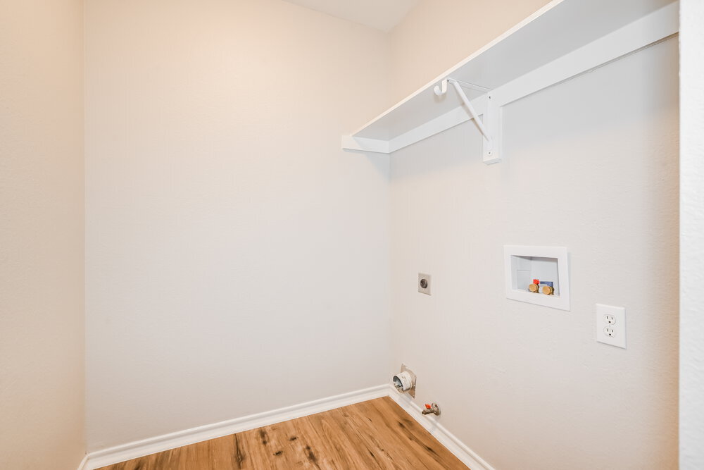 Building Photo - 1308 Doris Dr