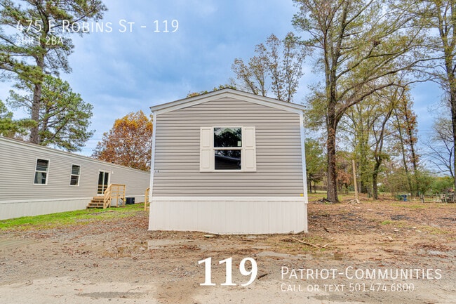 Building Photo - 475 E Robins St