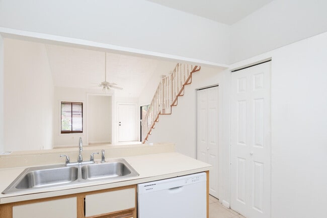 Building Photo - 4135 Palm Bay Cir