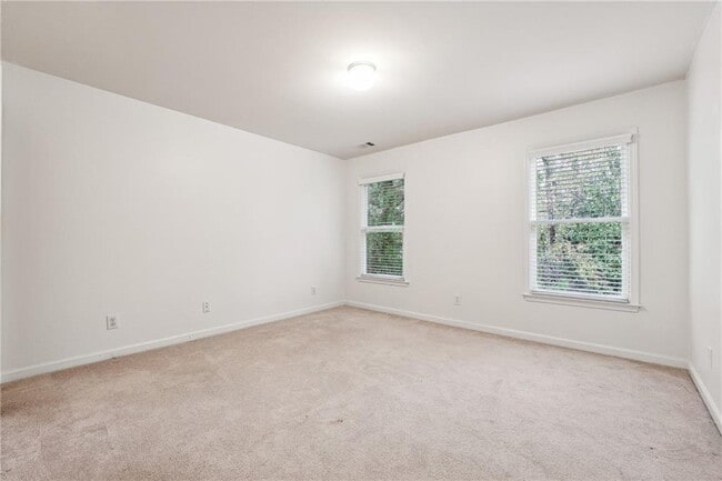 Building Photo - 2075 Willshire Glen