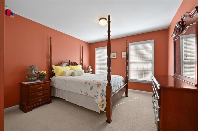 Building Photo - 3945 Summit Gate Dr