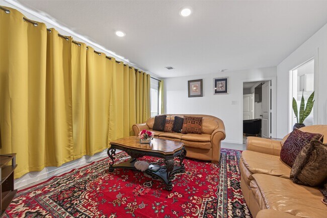 Building Photo - 16703 Rolling Pasture Ln