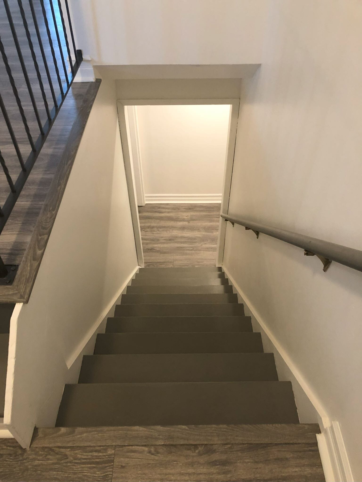 Building Photo - 516 E Wedgewood Ave