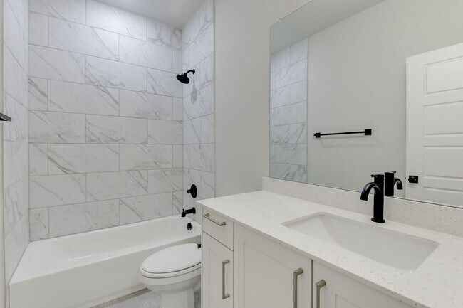 Building Photo - AVAILABLE NOW! NEW LUXURIOUS TRIPLEX LOCATED ON 1-ACRE LOT IN MIDLOTHIAN, TX!