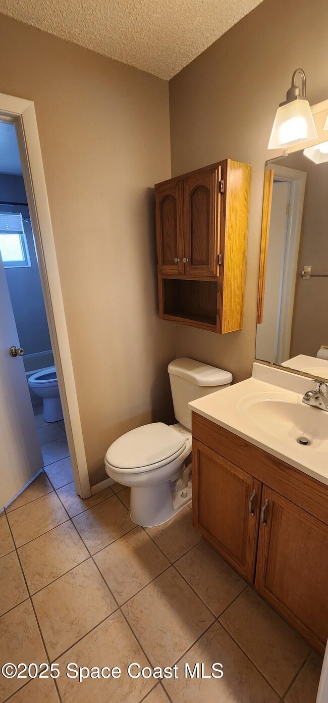 Building Photo - 135 S Suzanne Ct