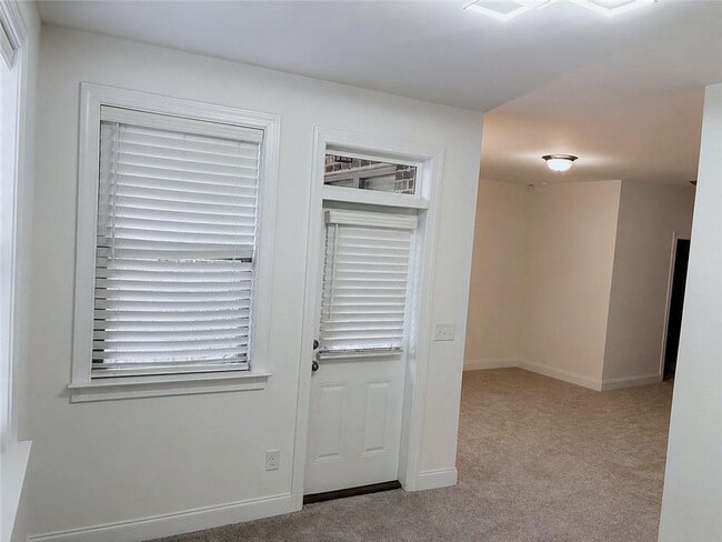 Building Photo - 3756 Huger Pl