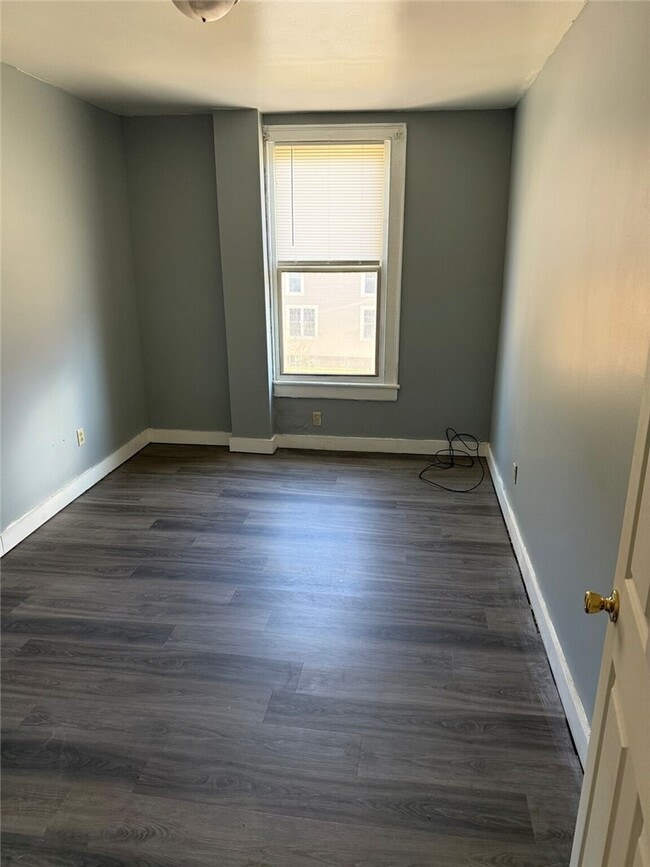 Building Photo - 8 Greene St