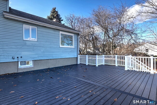 Building Photo - 206 Bridgeview Pl