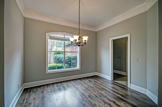 Building Photo - 123 Cedar Green Dr