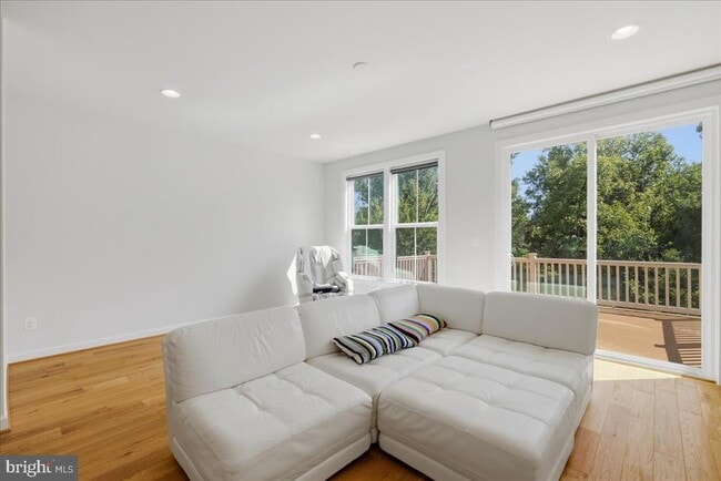 Building Photo - 9228 Wood Violet Ct