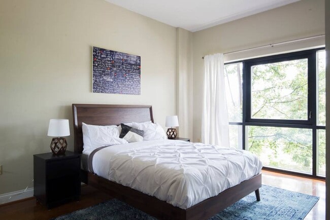 Building Photo - 715 North Church Street