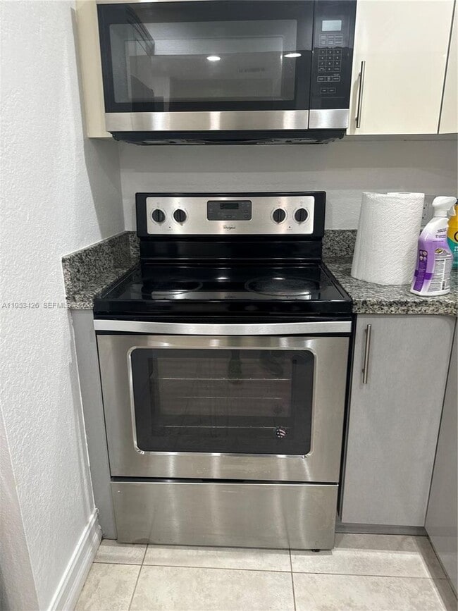 Building Photo - 4329 NW 3rd Ave