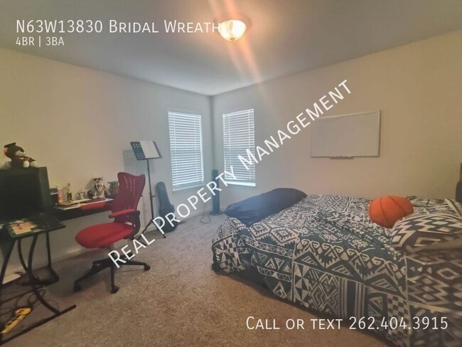 Building Photo - N63W13830 Bridal Wreath Ct