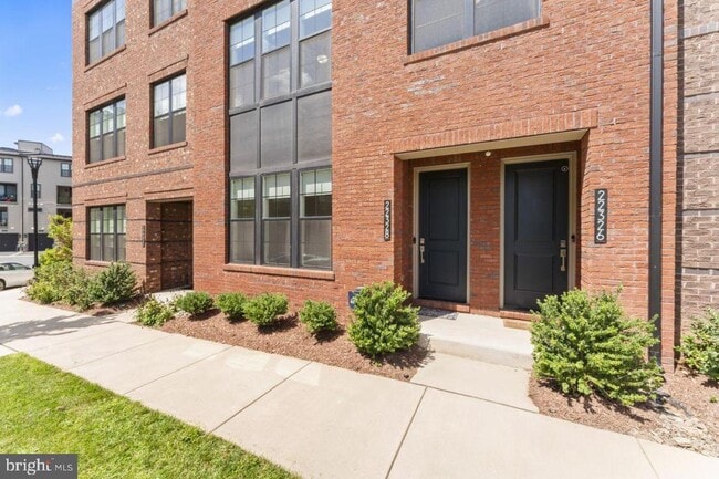 Building Photo - 22328 Roanoke Rise Terrace