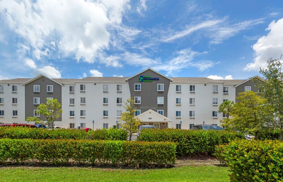 Primary Photo - Furnished Studio-Fort Myers