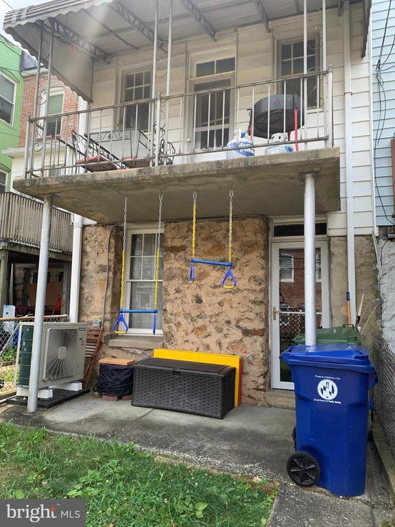 Building Photo - 1228 W 37th St