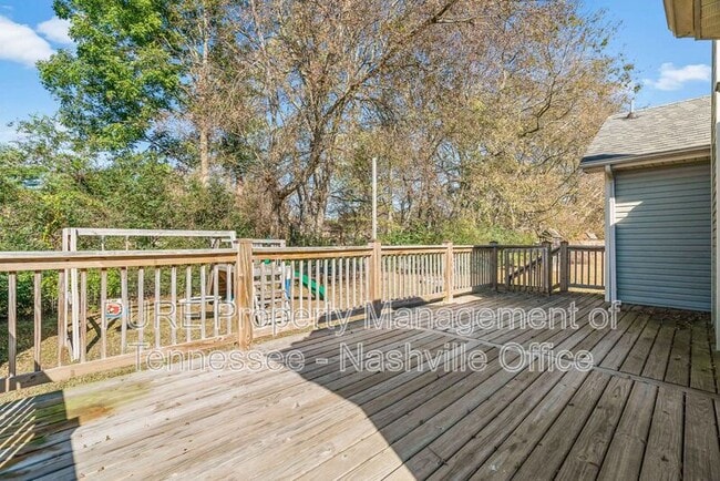 Building Photo - 1630 Lillian Cir