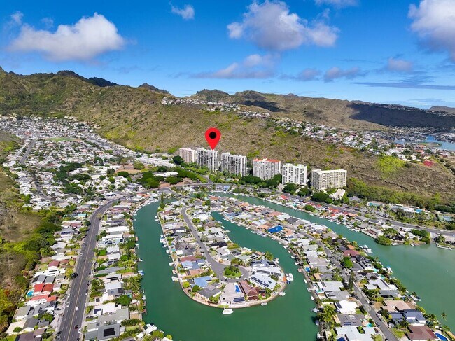 Building Photo - 531 Hahaione St