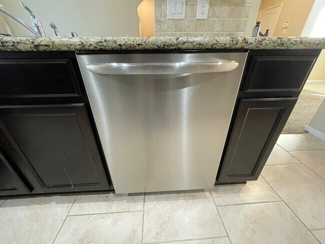 Building Photo - 1826 Bravos Manor Ln