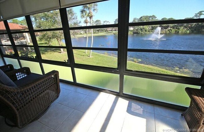 Building Photo - 300 SW South River Dr