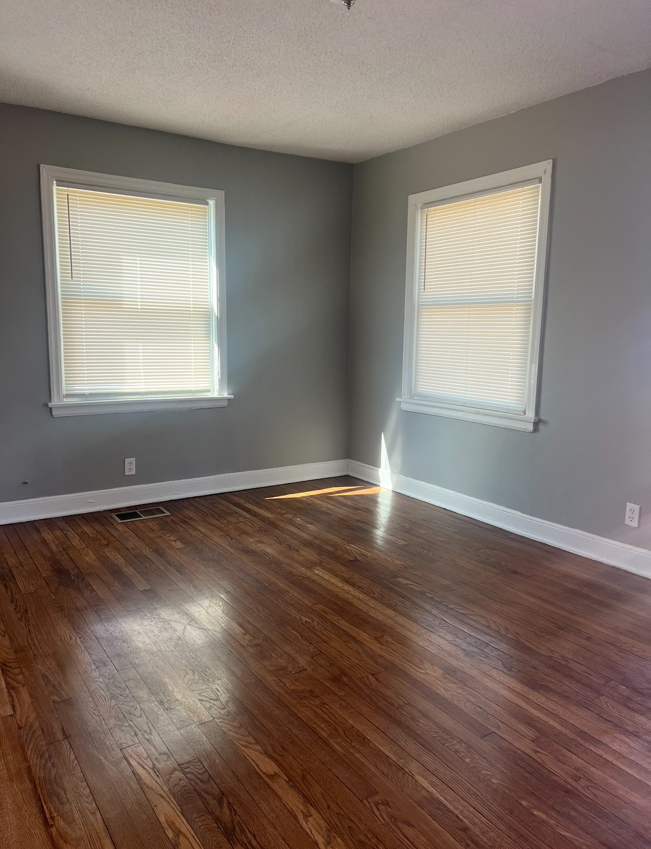 Building Photo - 2011 Waverly