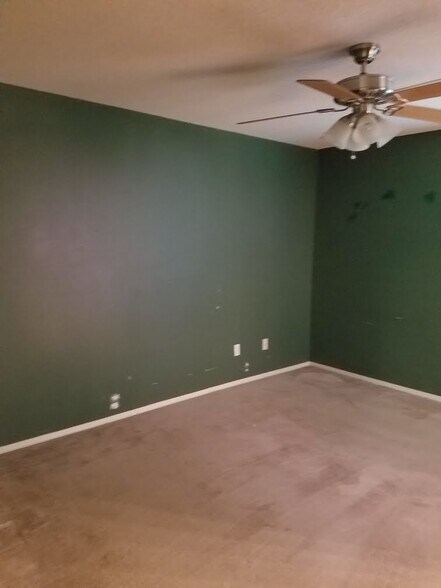 Building Photo - 2206 Aspen Ter