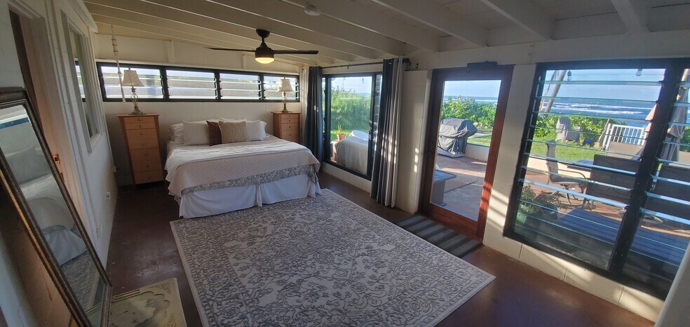 Master/Oceanview Bedroom - 68-243 Au St